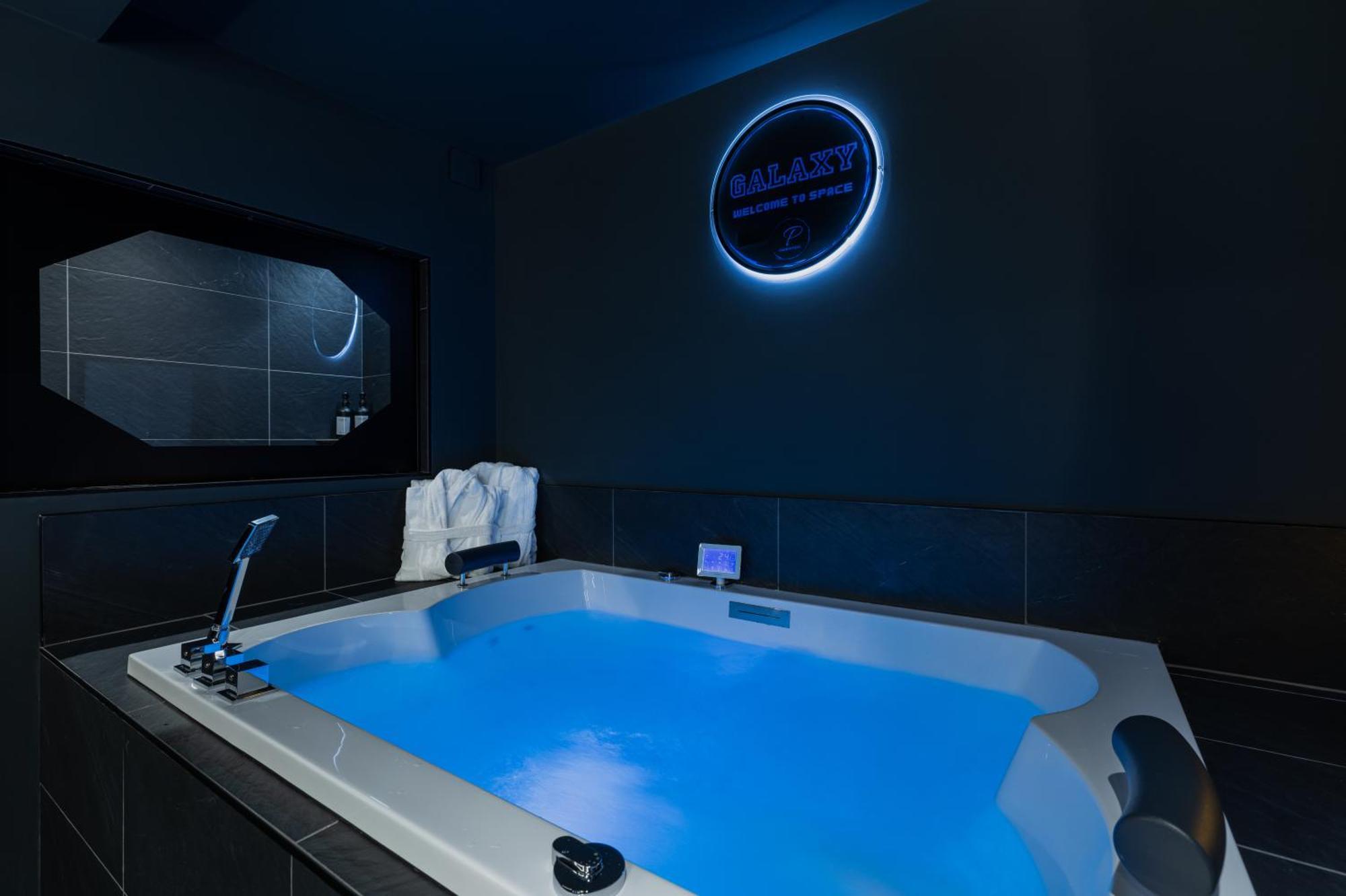 Ferienwohnung Galaxy La Tete Dans Les Etoiles Riom Exterior foto