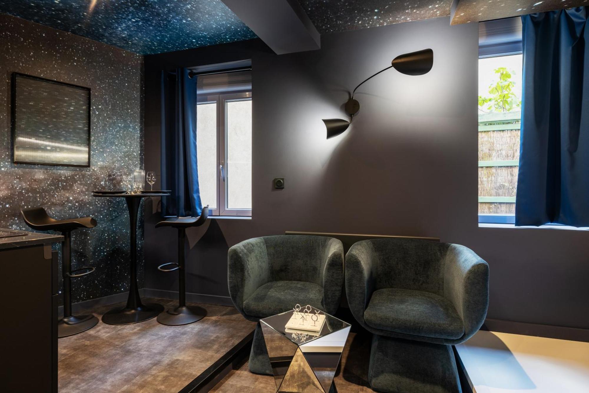 Ferienwohnung Galaxy La Tete Dans Les Etoiles Riom Exterior foto