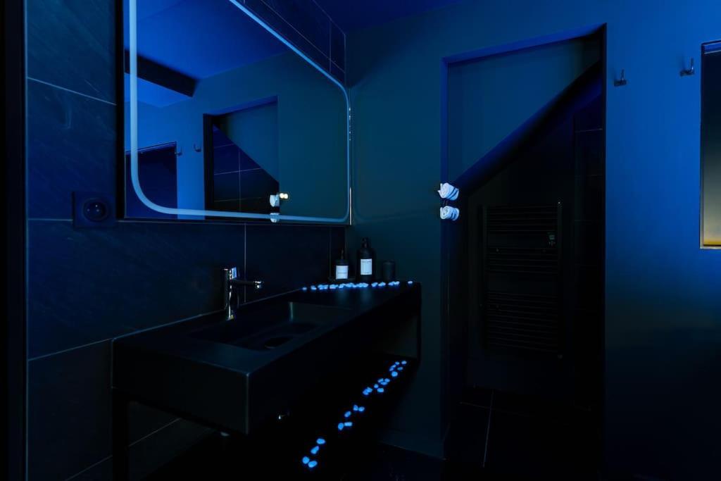 Ferienwohnung Galaxy La Tete Dans Les Etoiles Riom Exterior foto