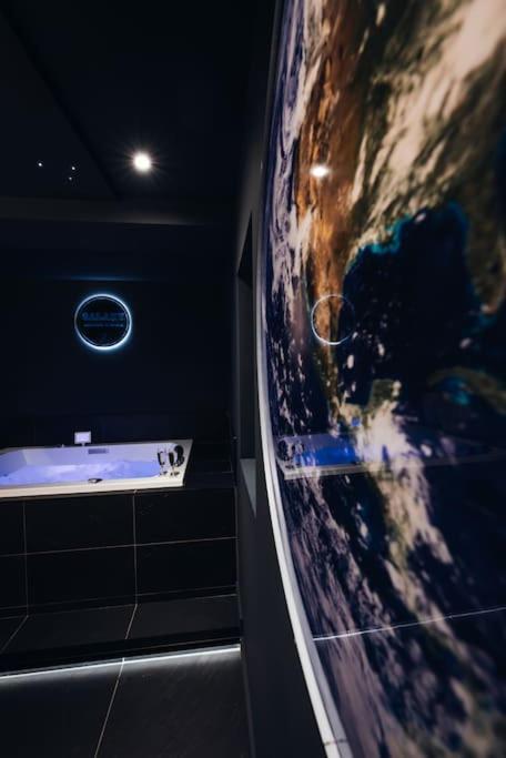Ferienwohnung Galaxy La Tete Dans Les Etoiles Riom Exterior foto